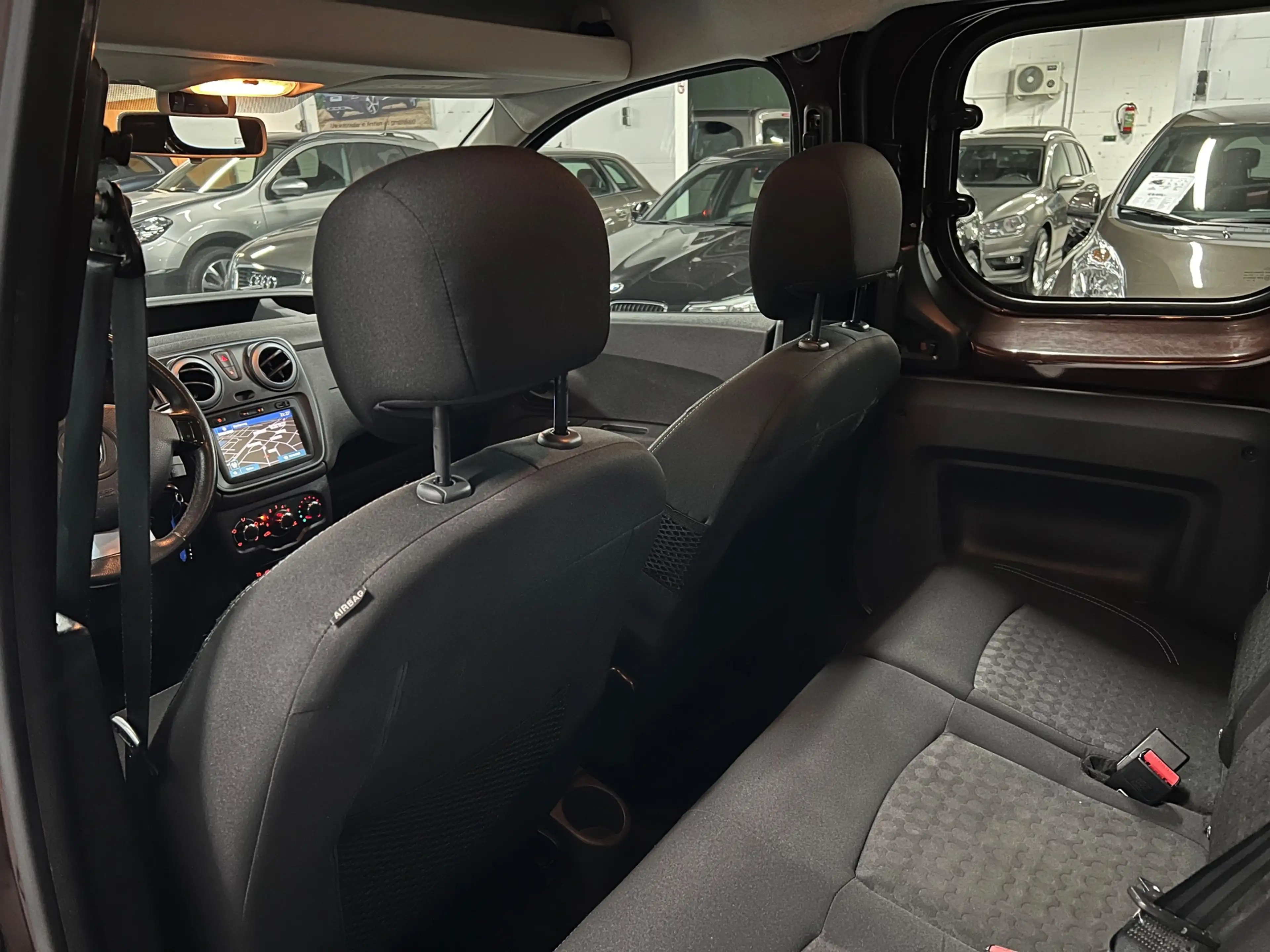 Dacia Dokker 1.2 TCe S&S Stepway NAVIGATIE / 2X SCHUIFDEUR — photo 23