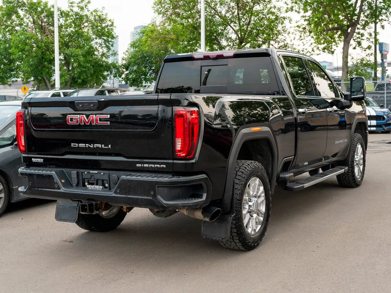 GMC Sierra 3500HD снимка GMC Sierra 3500HD