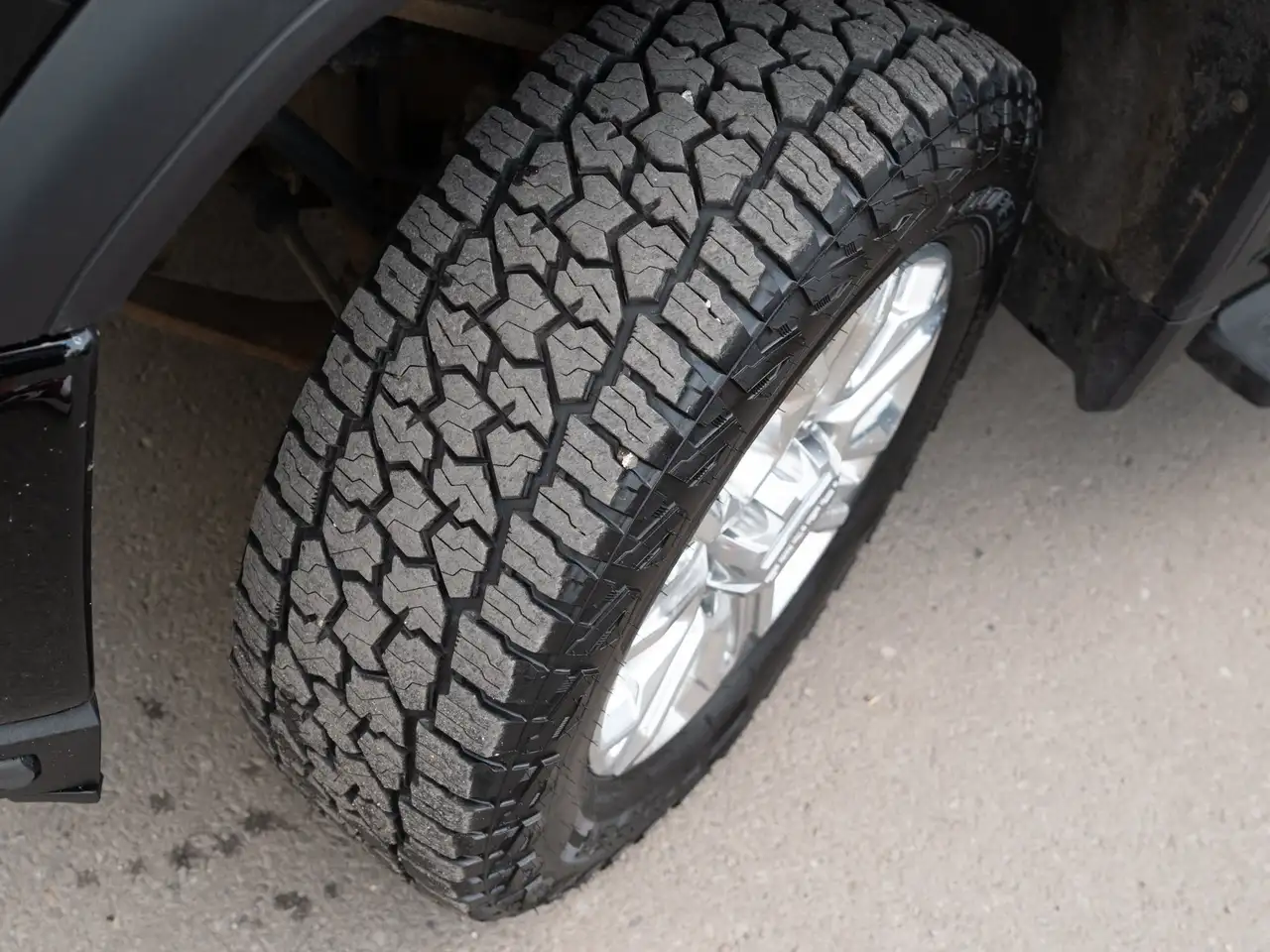 GMC Sierra 3500HD снимка GMC Sierra 3500HD