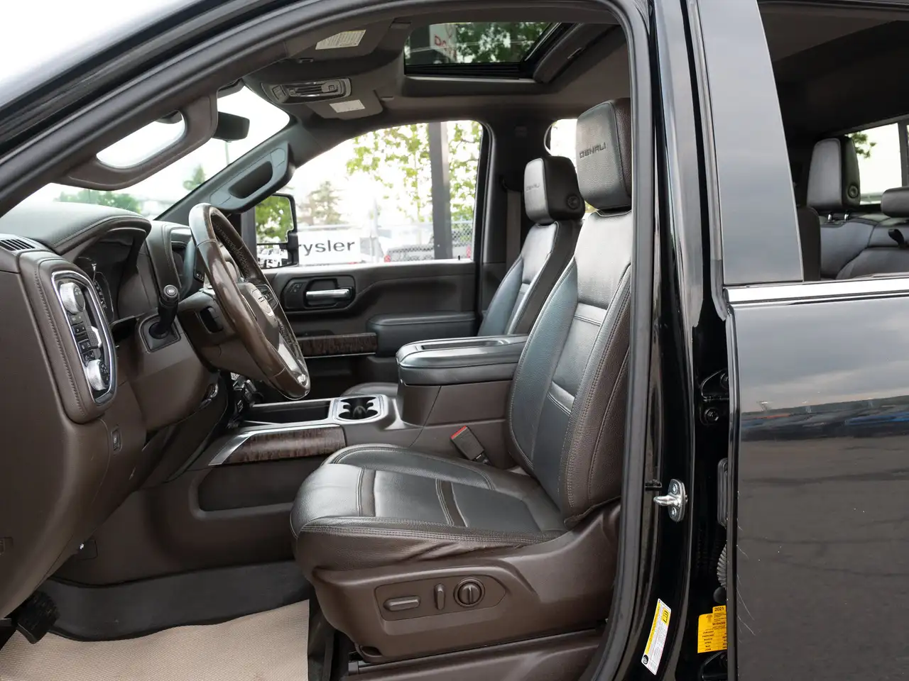 GMC Sierra 3500HD снимка GMC Sierra 3500HD