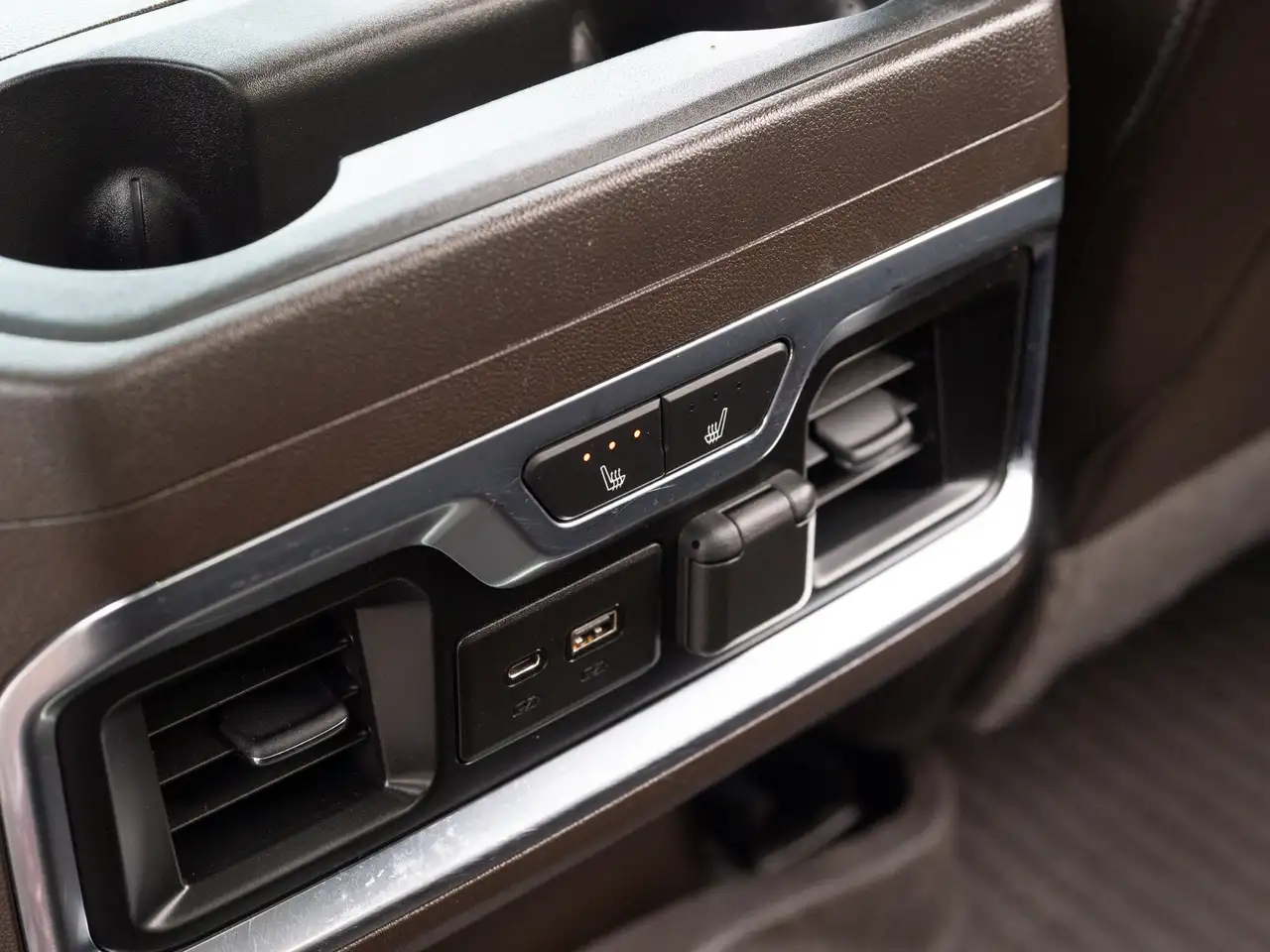 GMC Sierra 3500HD снимка GMC Sierra 3500HD