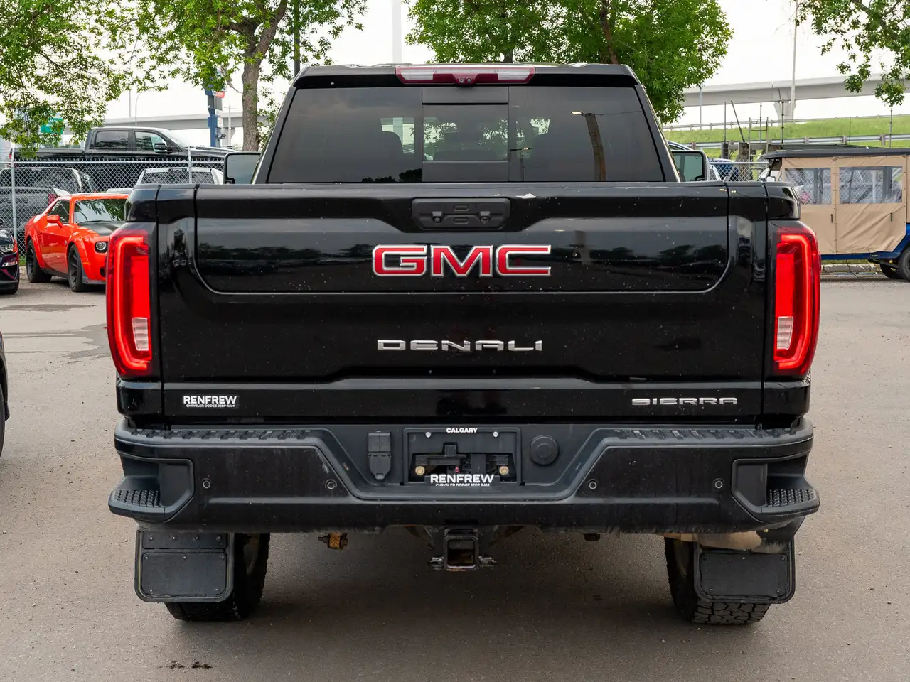 GMC Sierra 3500HD снимка GMC Sierra 3500HD