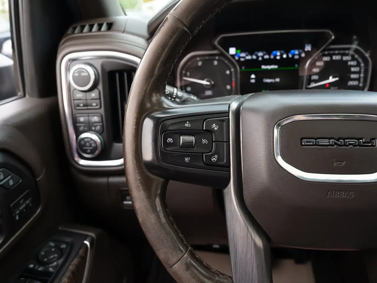 GMC Sierra 3500HD снимка GMC Sierra 3500HD