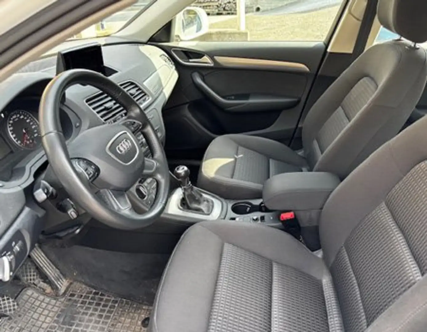 Audi Q3 Q3 2,0 TDI Intense quattro Intense Weiß - 2