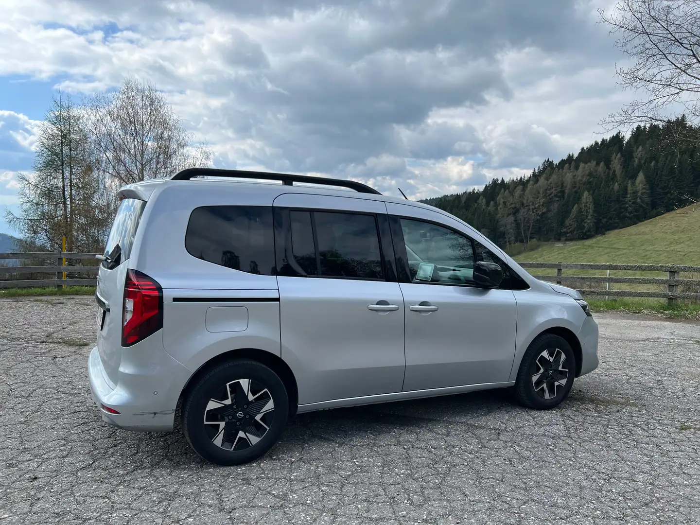 Nissan Townstar Townstar L1 DIG-T 130 Tekna Tekna Grau - 1