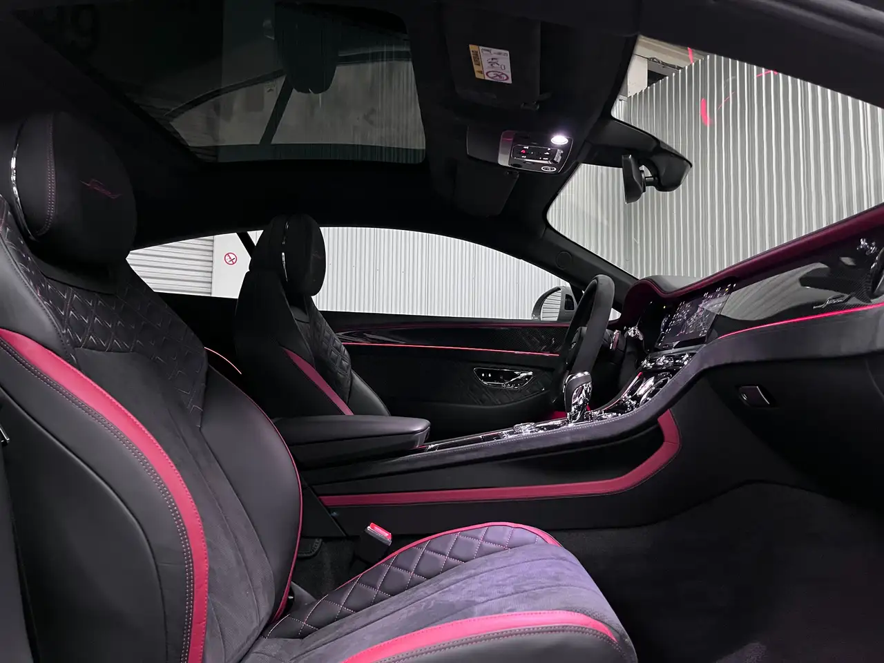 Bentley Continental GT 2022 — фото 10