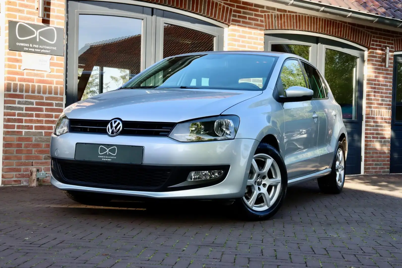 Volkswagen Polo 1.2 TSI Comfortline | 1E EIGENAAR | AIRCO | CRUISE Grijs - 1