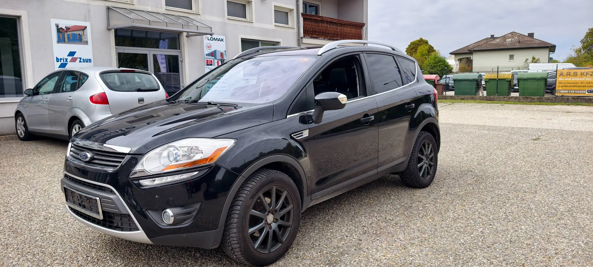 Ford Kuga Titanium Schwarz - 1