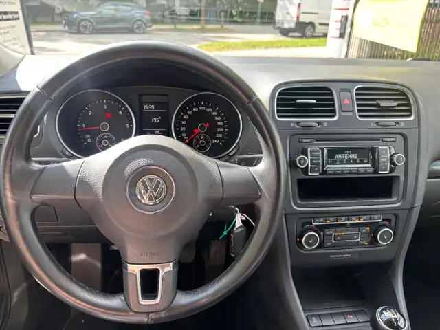 Volkswagen Golf view 12