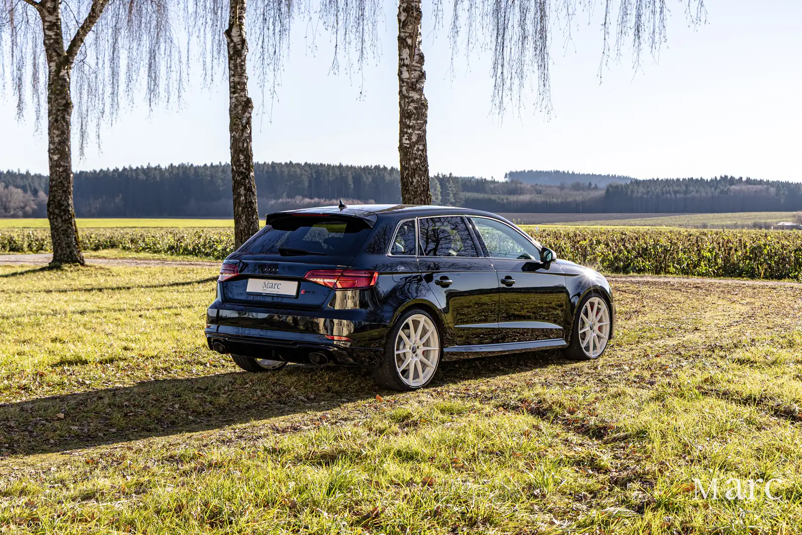 Audi RS3 2.5 TFSI quattro / MMI/Winterräder/KomfortPaket Schwarz - 2