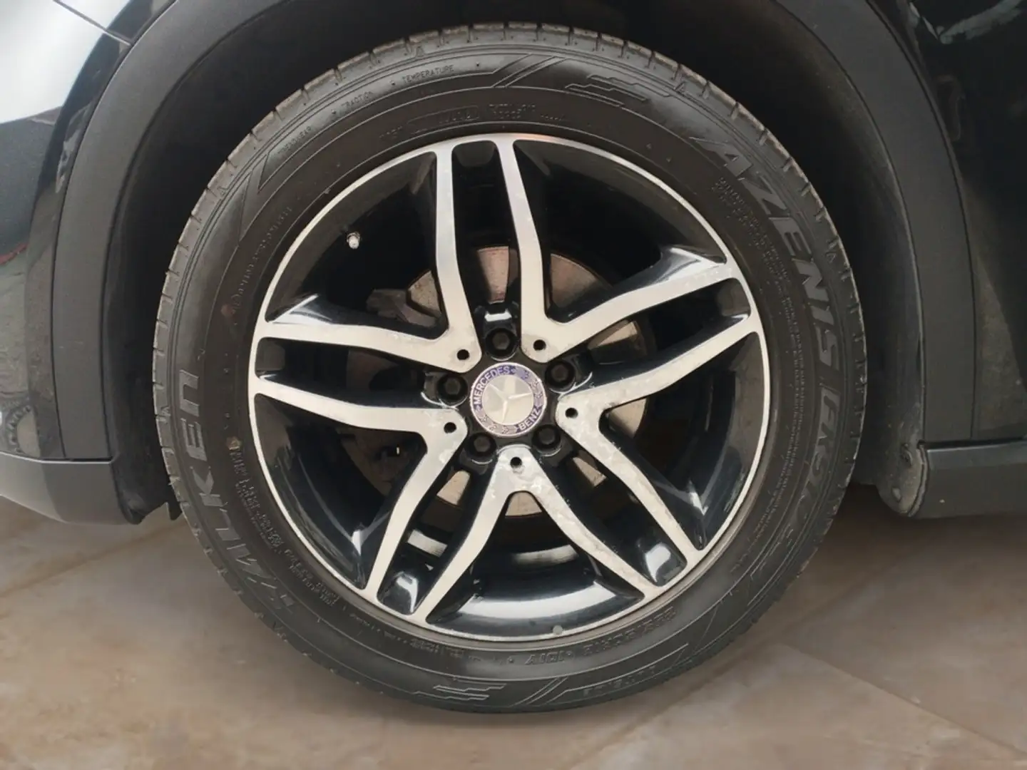 Mercedes-Benz GLA 200 CDI Standheizung, Navigation Schwarz - 2
