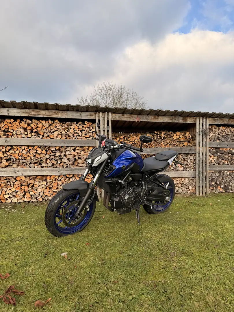 Yamaha MT-07 Blau - 2