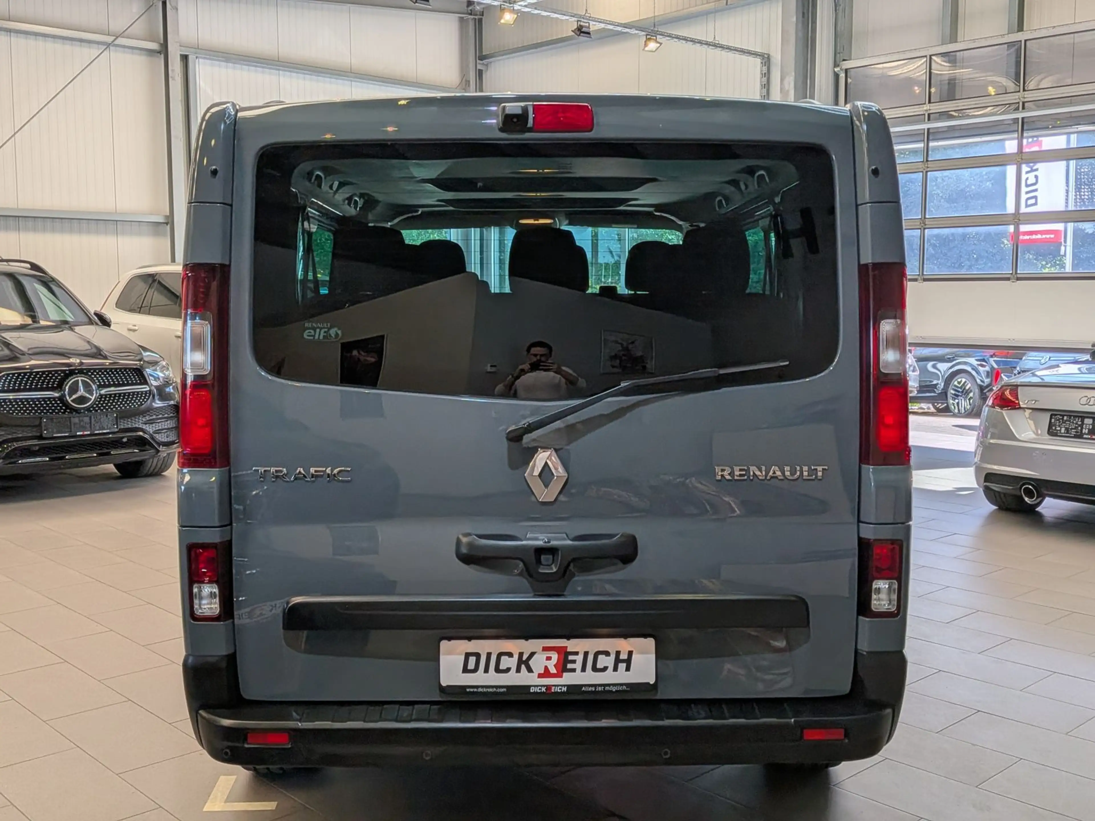 Renault Trafic L1H1 Life NAVI*CAM*LED*TEMPOMAT*9-SITZE — photo 4