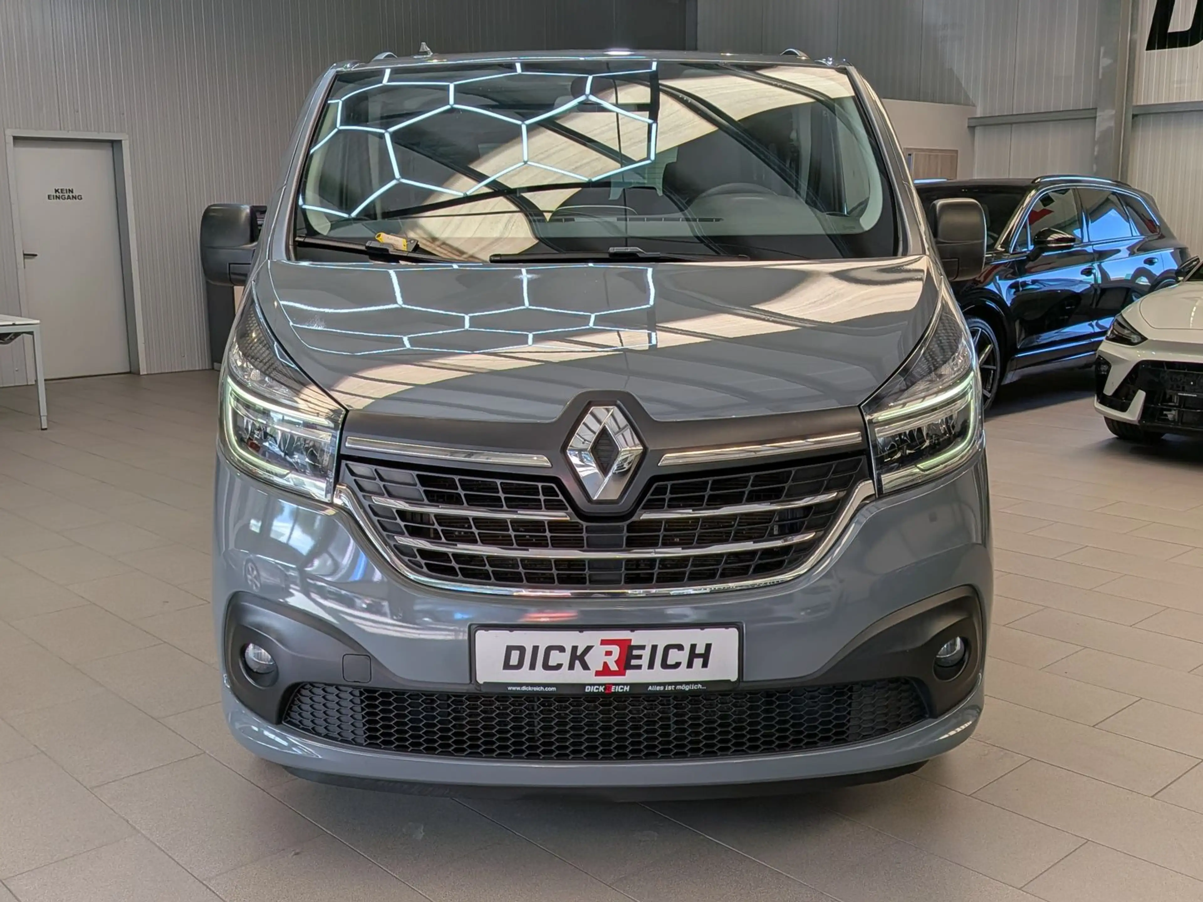 Renault Trafic L1H1 Life NAVI*CAM*LED*TEMPOMAT*9-SITZE — photo 8