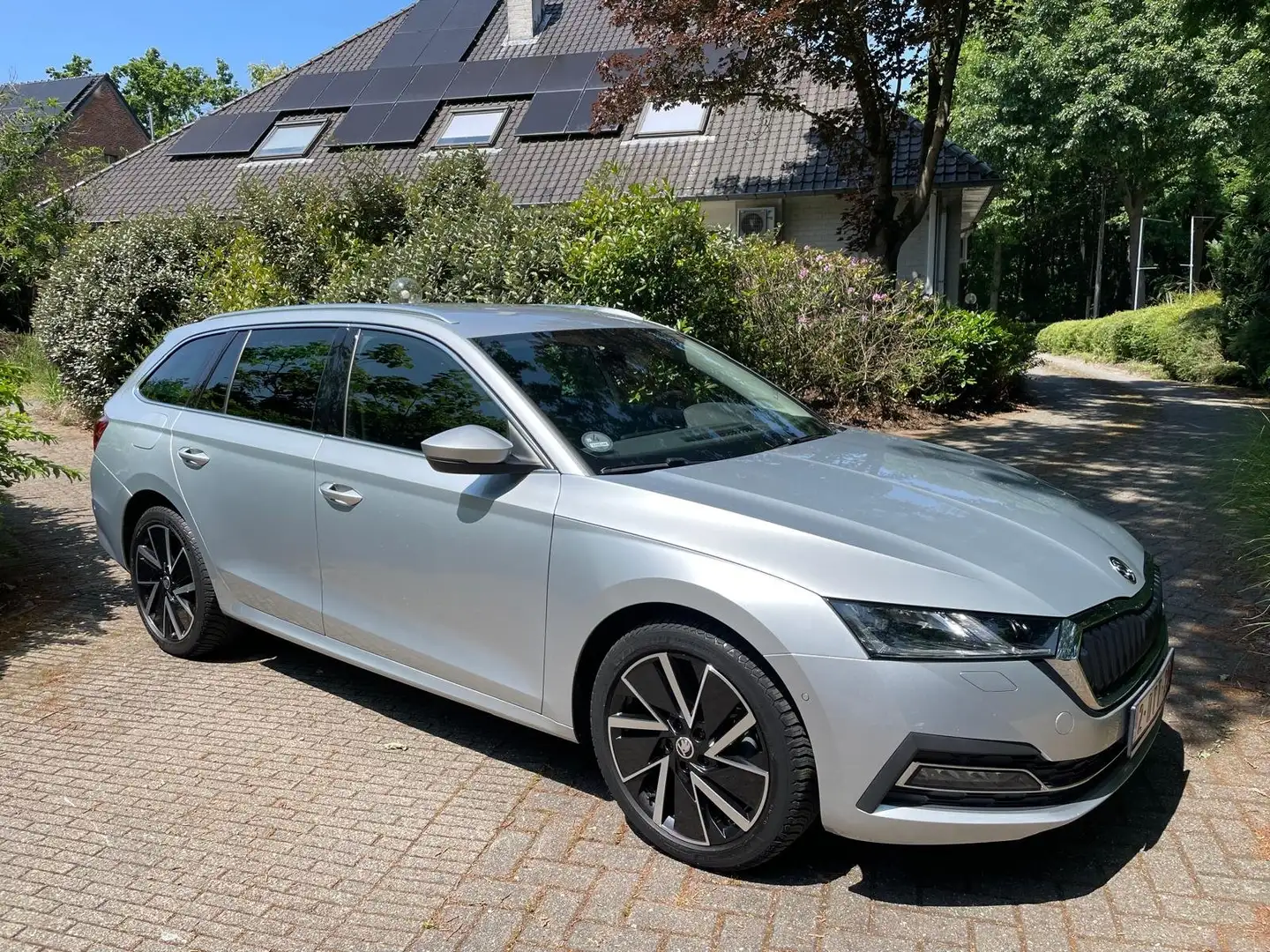 Skoda Octavia Octavia Combi 1.4 TSI iV DSG First Edition (STYLE) Argent - 1