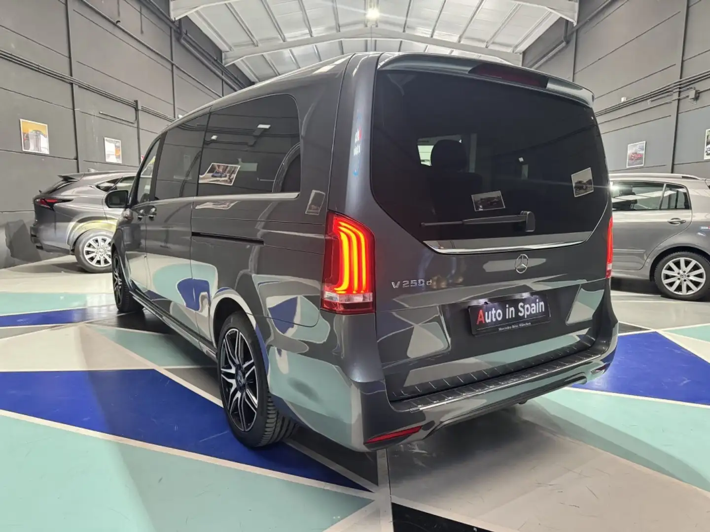 Mercedes-Benz V 250d Largo Gris - 2