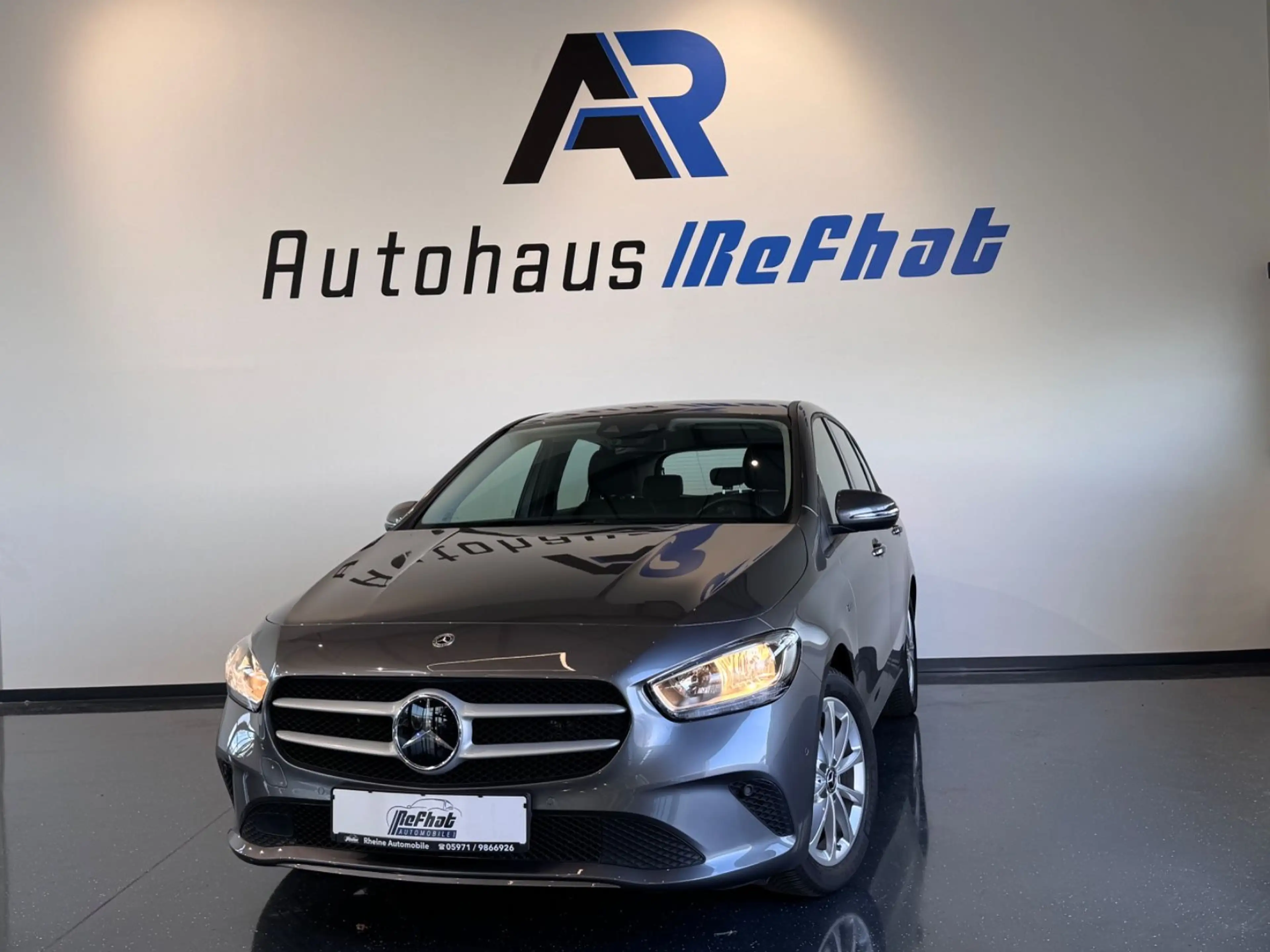 Mercedes-Benz B 250 B250e*AHK*SHZ*PDC*EQ*KAMERA*ABSTANDSTEMP*1-HAND
