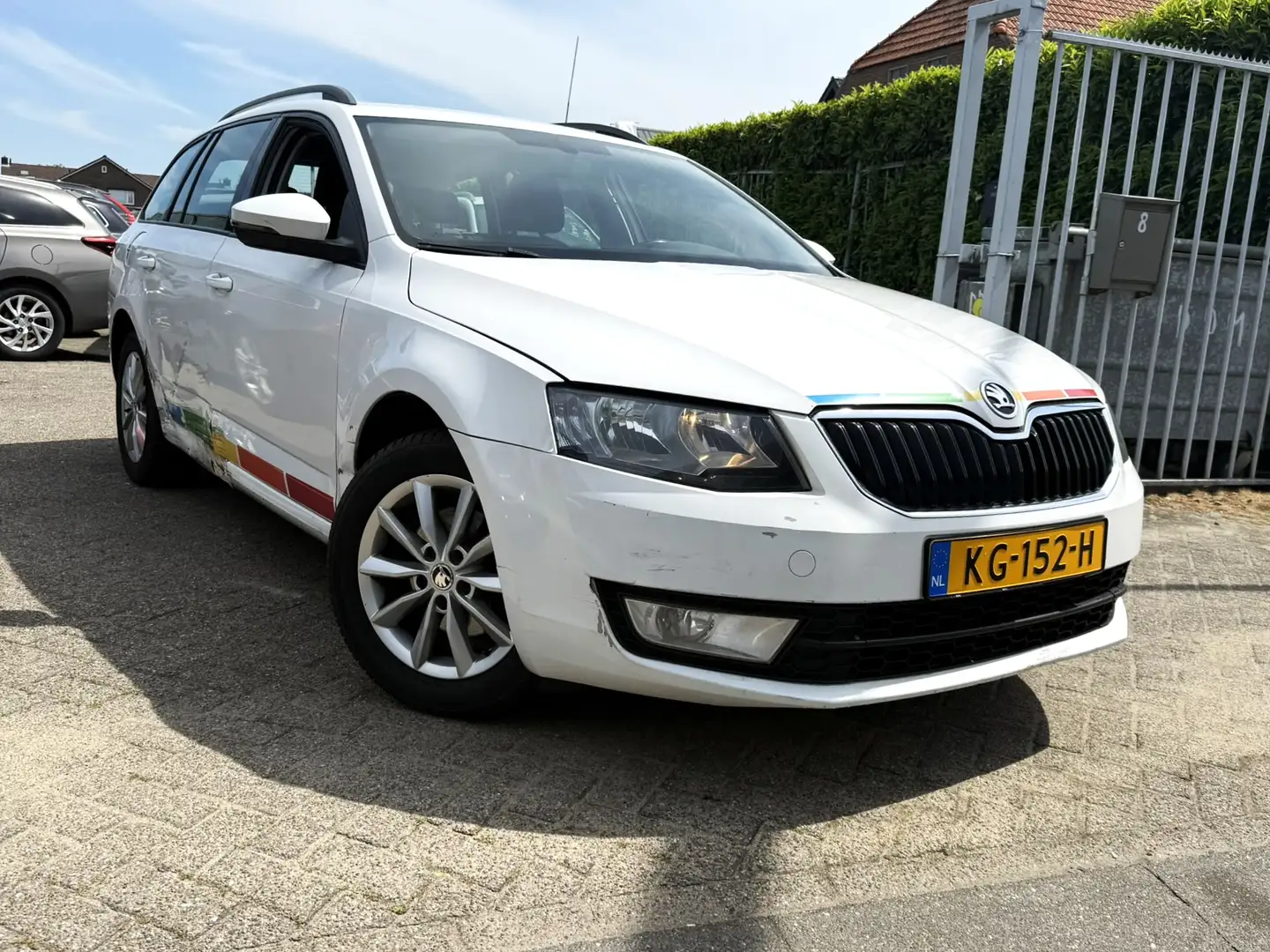 Skoda Octavia Combi 1.4 TSI G-TEC BUSINESS NAVI/CLIMATE/TREKHAAK Wit - 2