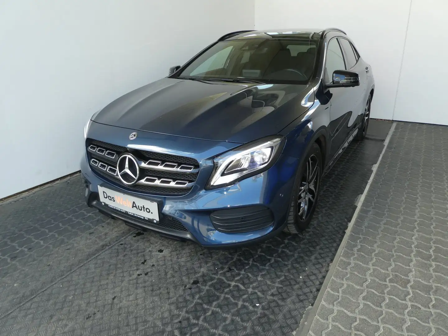 Mercedes-Benz GLA 200 GLA 200 Blau - 1