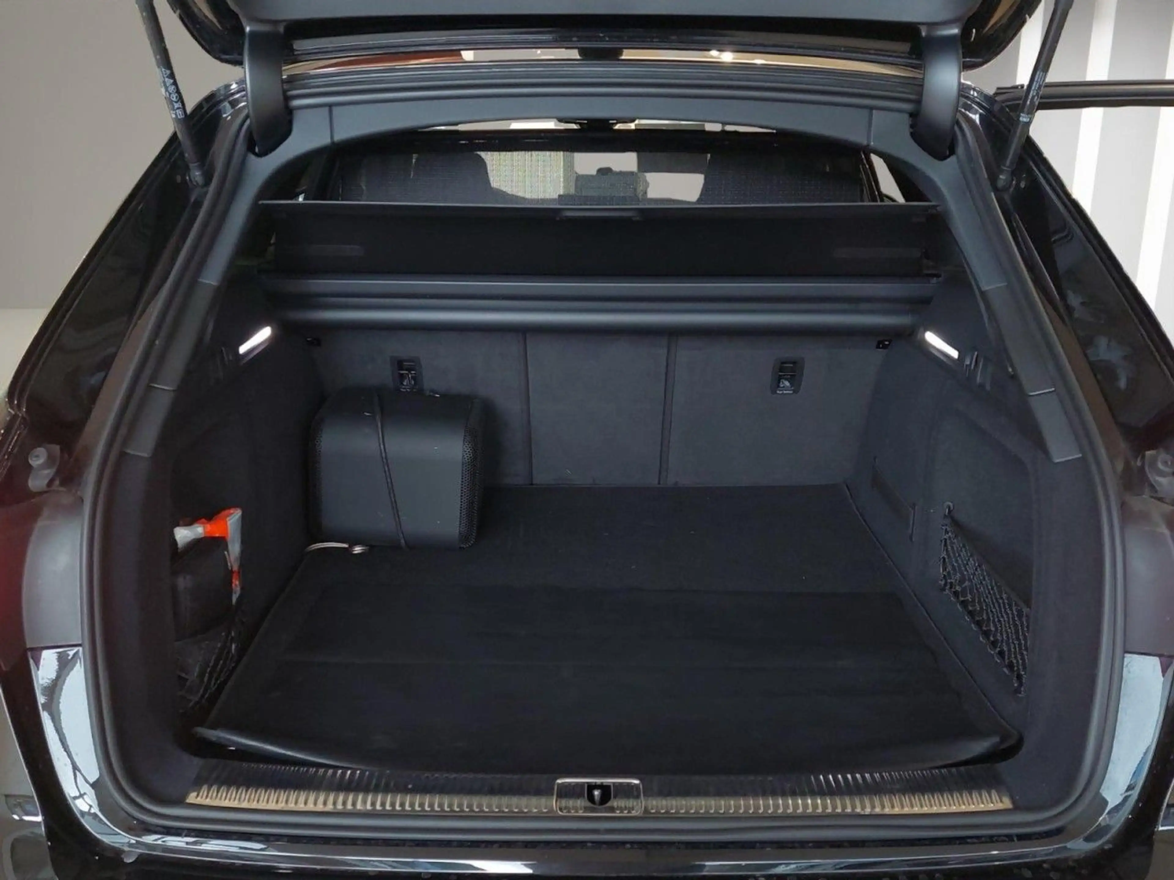 Audi RS4 Avant 2.9 TFSI quattro (EURO 6d) Klima Navi Leder — photo 11