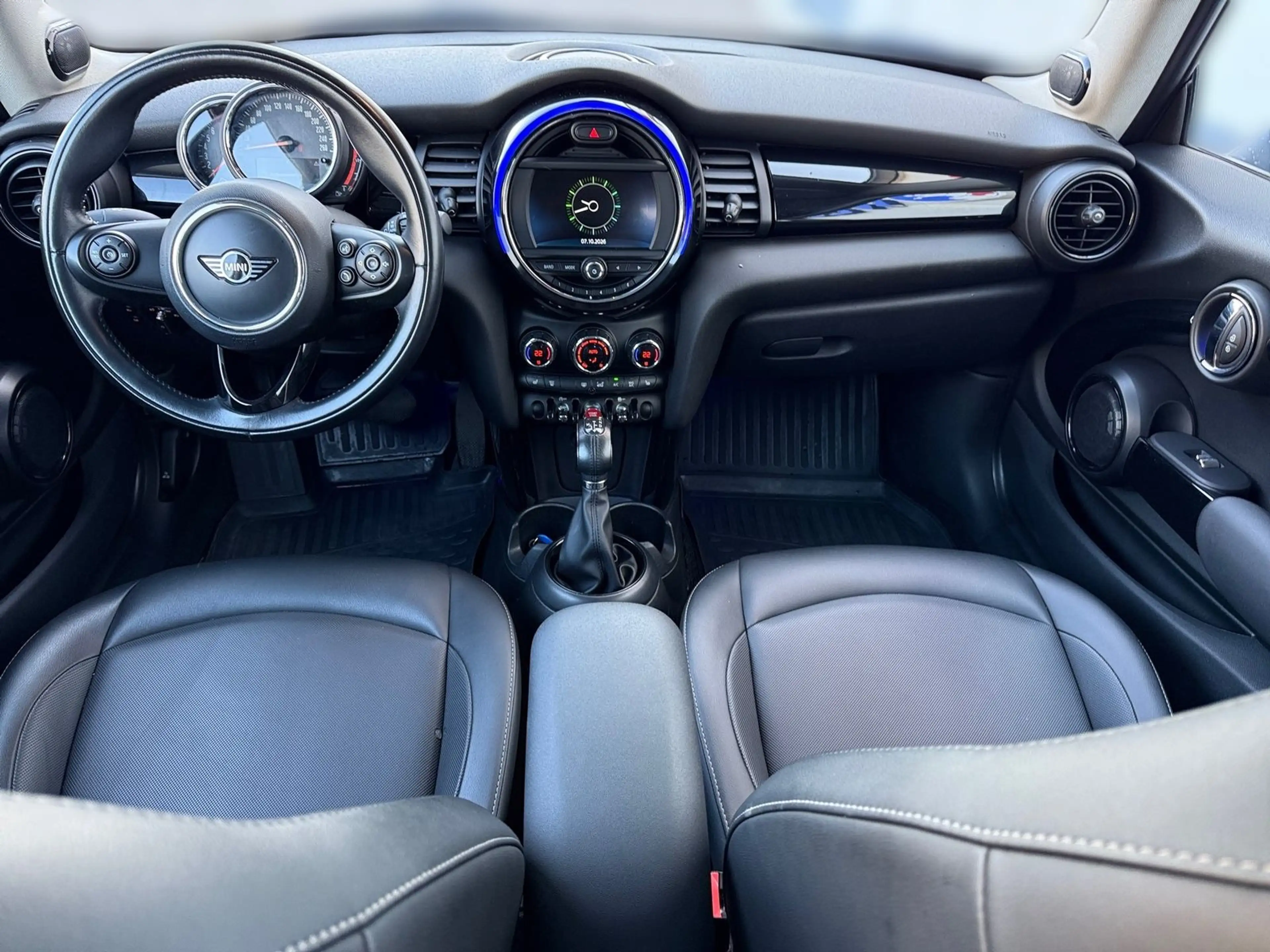 MINI Cooper S Mini 1.6 Cooper S LED Keyless-Go Sitzheizung PDC — photo 12