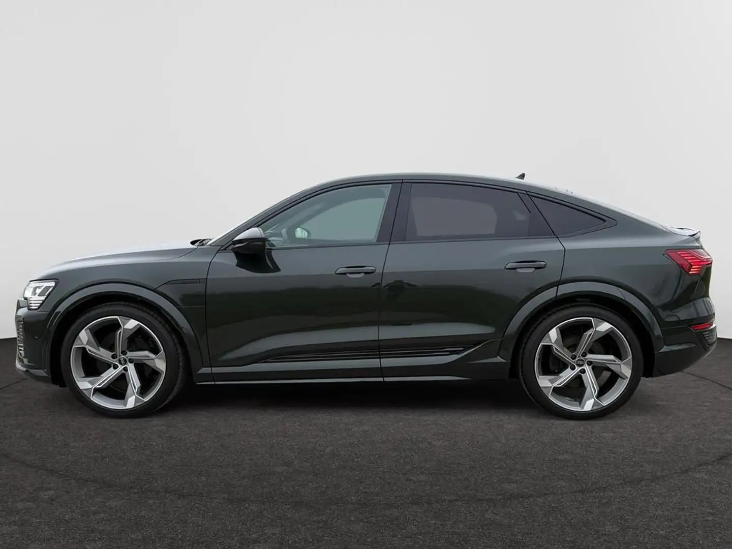 Audi SQ8 Sportback e-tron Audi SQ8 Sportback  e-tron  370,0 Сірий - 2