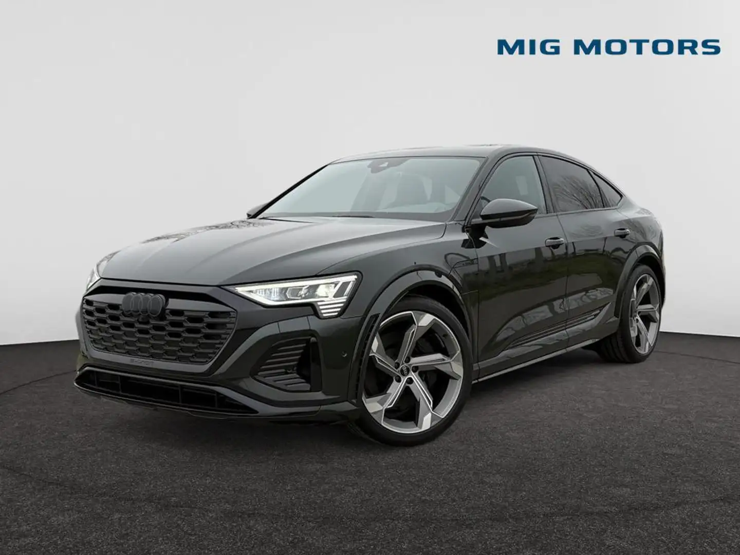 Audi SQ8 Sportback e-tron Audi SQ8 Sportback  e-tron  370,0 Сірий - 1