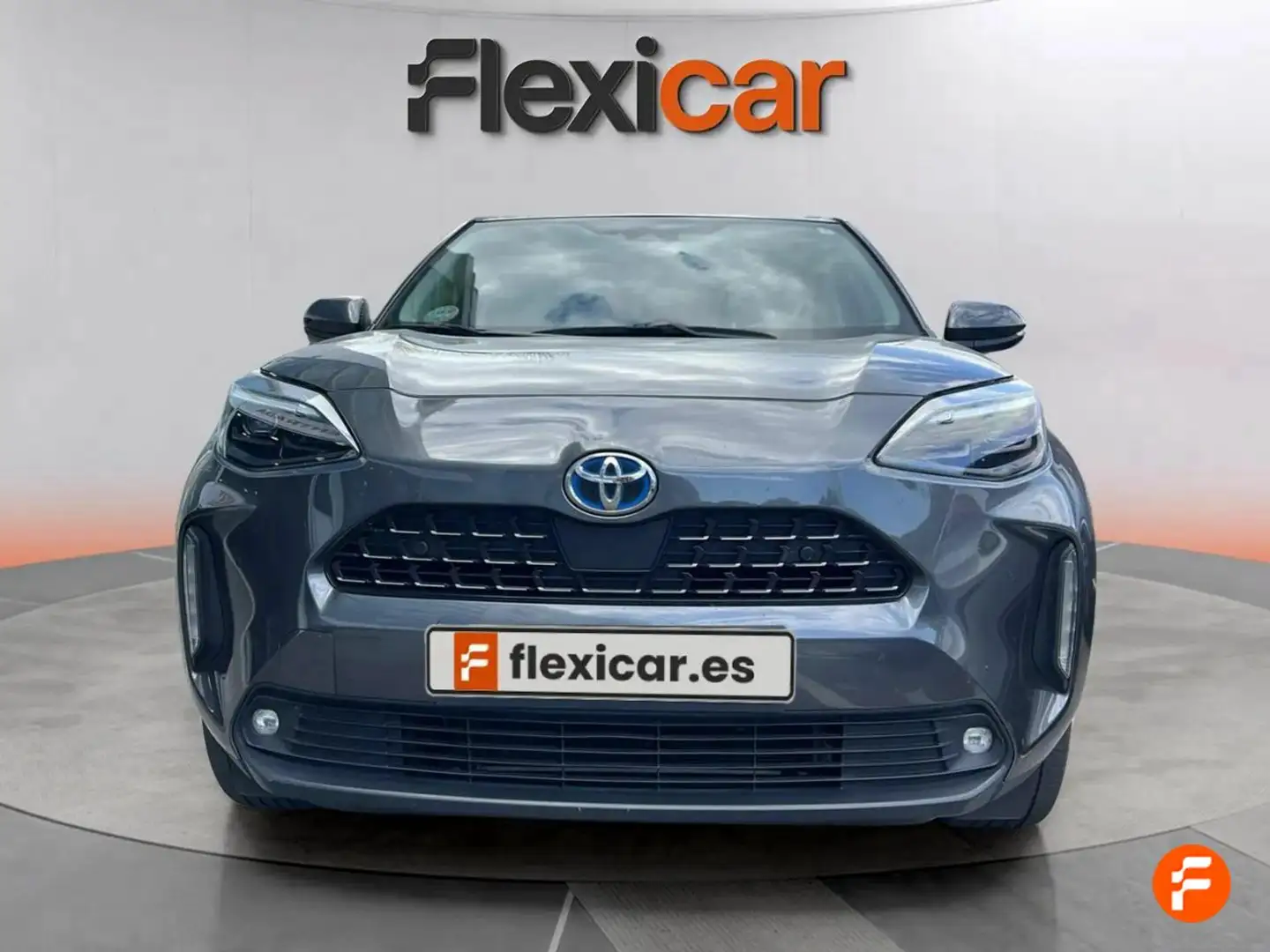 Toyota Yaris Cross 1.5 120H Premiere Edition Gris - 2