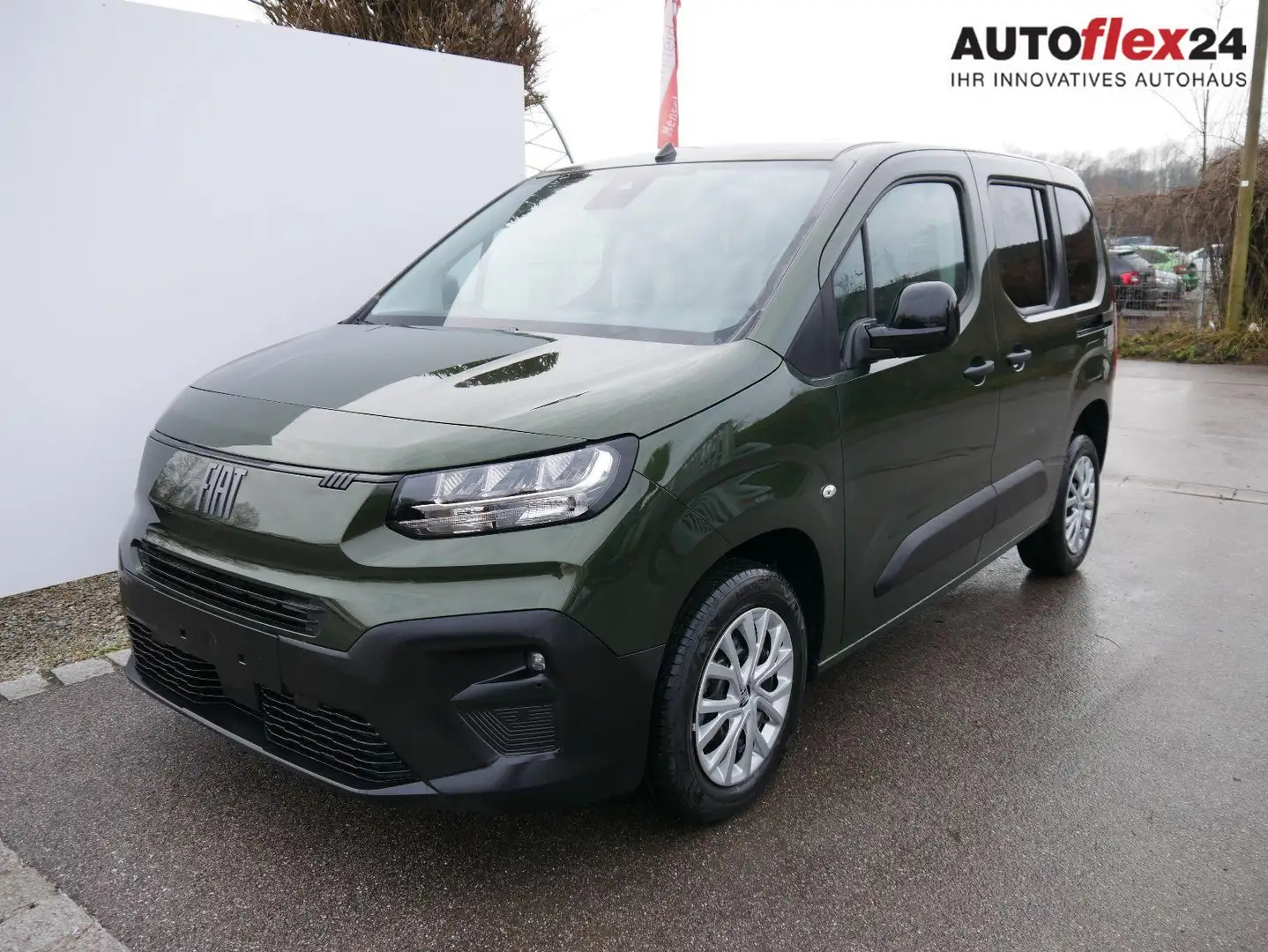Fiat Doblo Blue 1.5 L1 PDC*LED*SHZ*BLUETOOTH*TEMPOMAT*KLIM... Zelená - 1