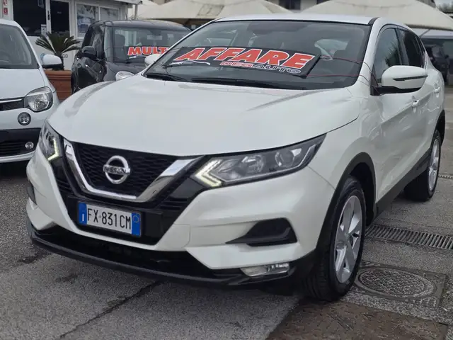 Nissan Qashqai 1.6 dci Tekna 2wd 130cv xtronic E6