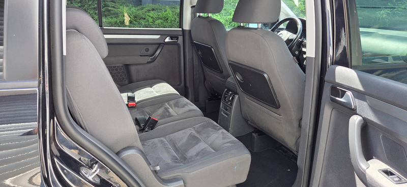 Volkswagen Touran Highline — photo 14