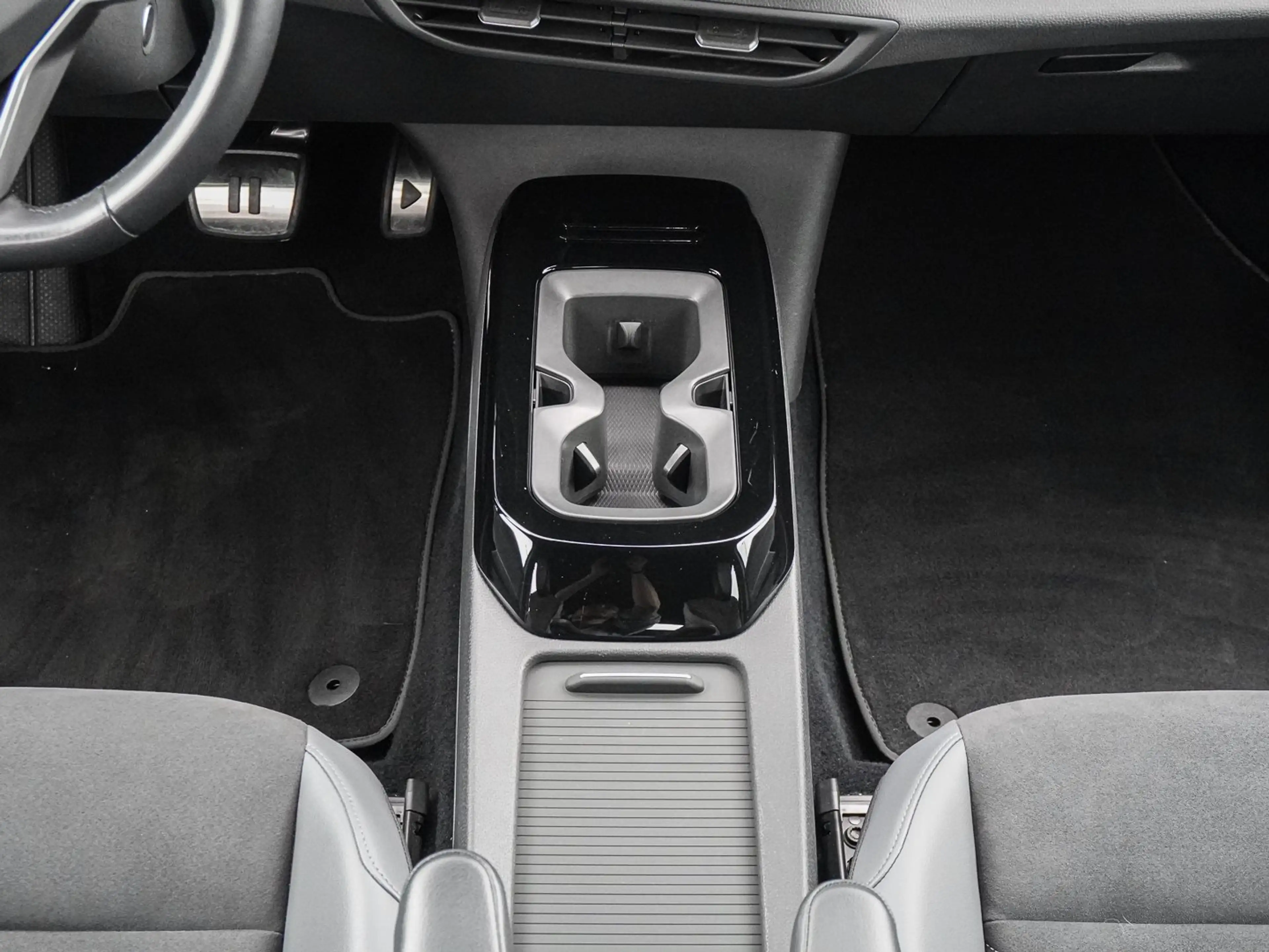 Volkswagen ID.5 Pro 360-KAMERA AHK NAVI KESSY LED — photo 13