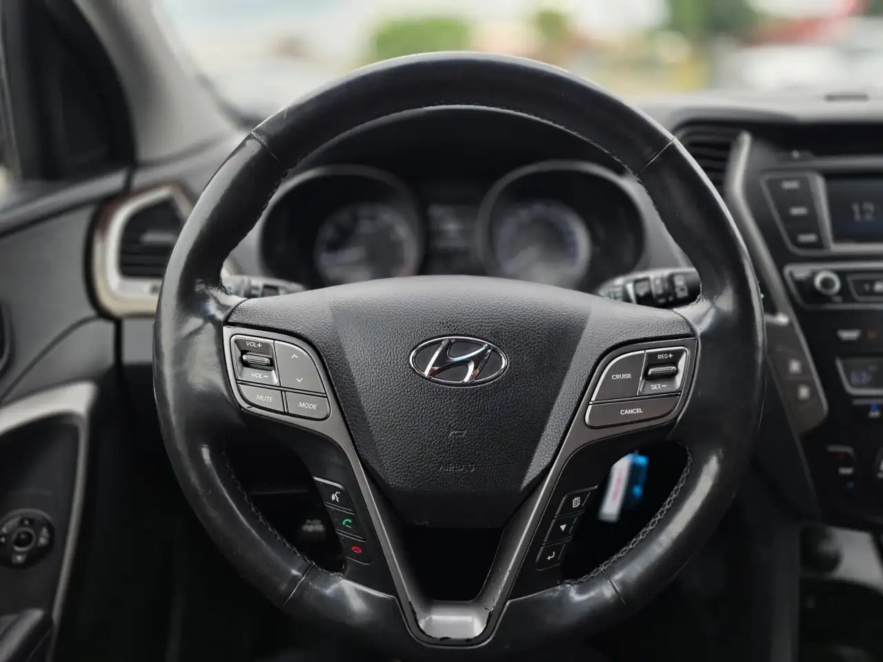 Hyundai SANTA FE снимка Hyundai SANTA FE