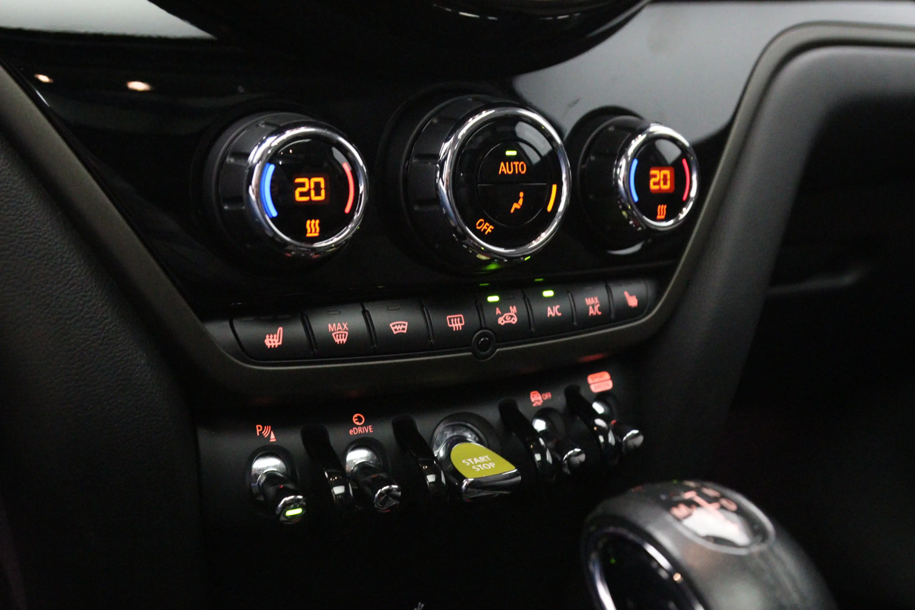 MINI Cooper SE Countryman 1.5 220 PK PHEV ALL4 Classic, Panoramadak, LED, He — photo 16
