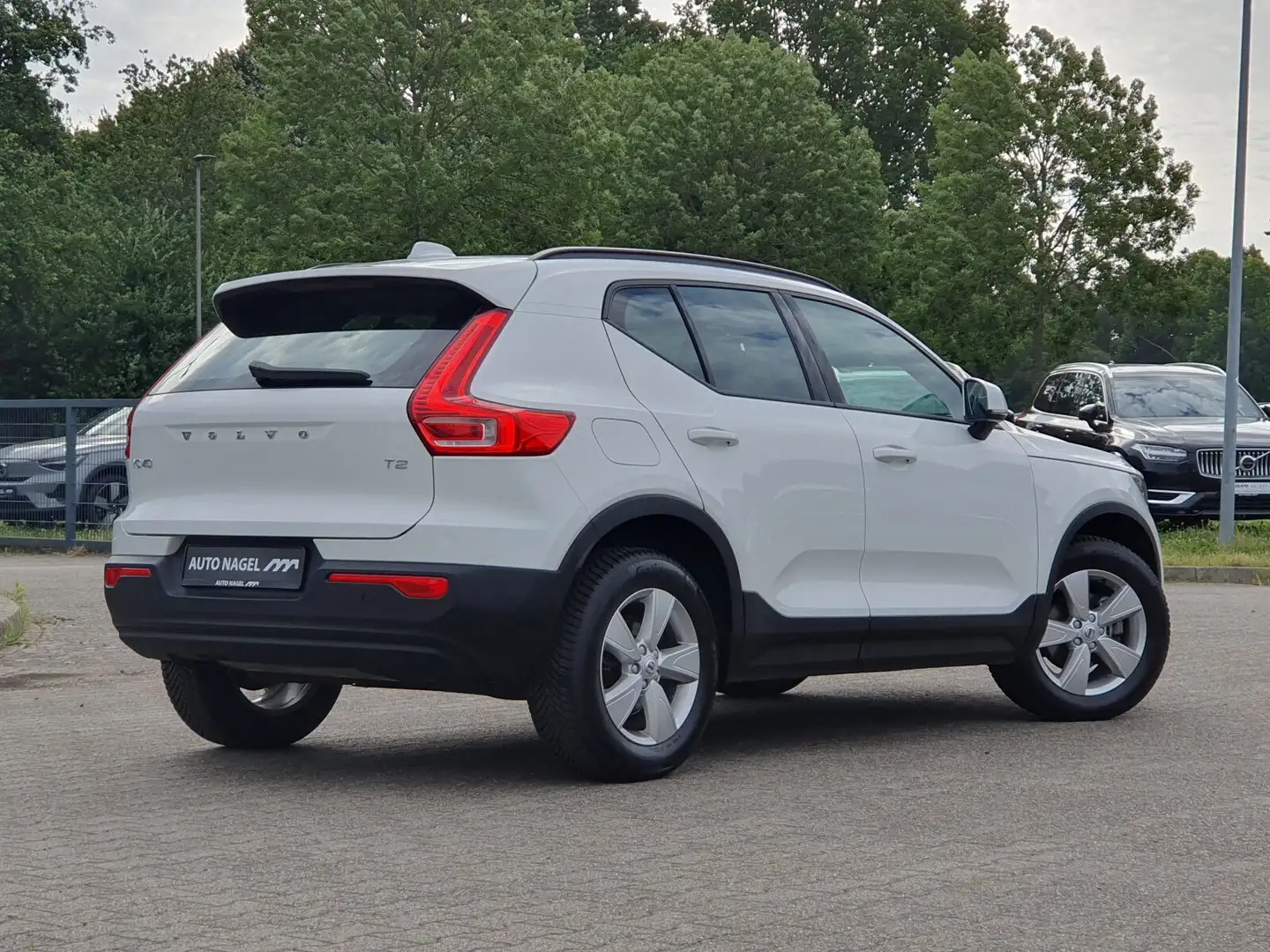Volvo XC40 XC40 T2 Momentum Core Navi/Keyless-Start/Klima Bianco - 2