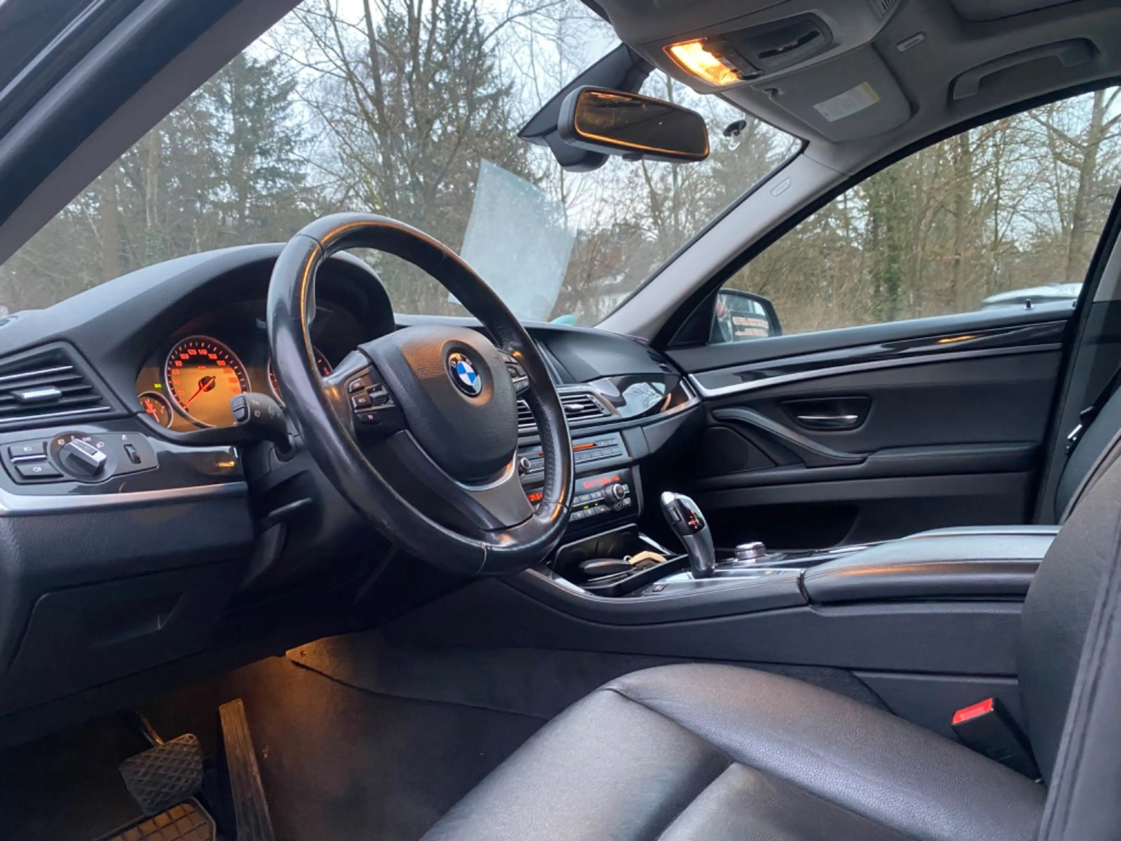 BMW 525 5-er 525 d Touring*LEDER*NAVI*BLUETOOTH*BI-XENON — photo 13