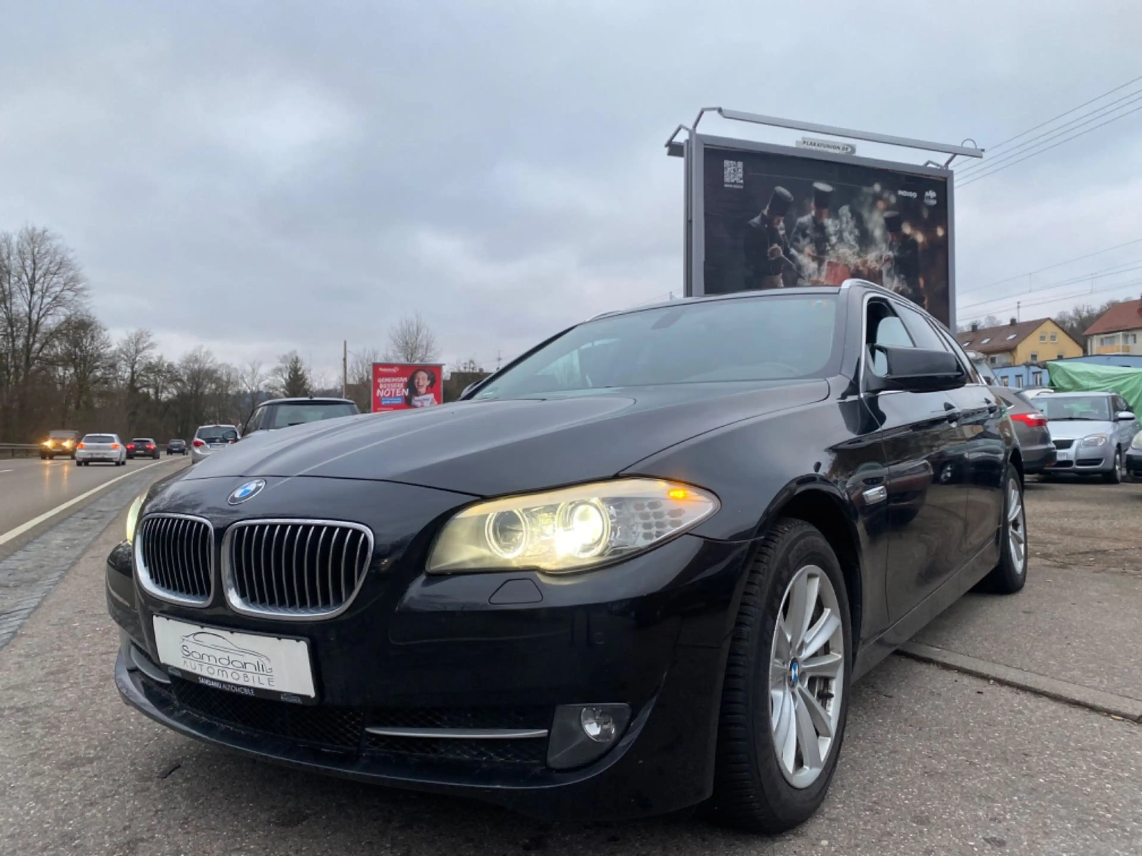 BMW 525 5-er 525 d Touring*LEDER*NAVI*BLUETOOTH*BI-XENON — photo 2