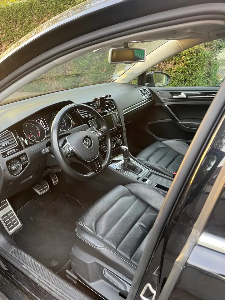 Volkswagen Golf Standard Model — photo 8