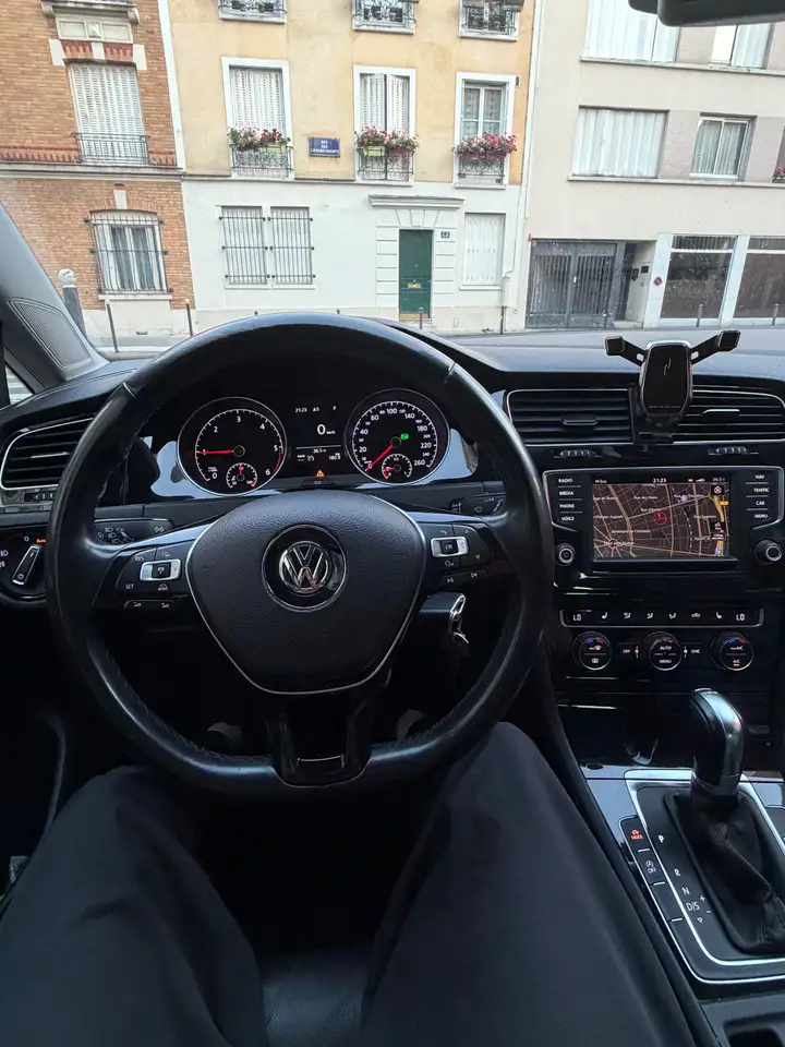 Volkswagen Golf Standard Model — photo 9