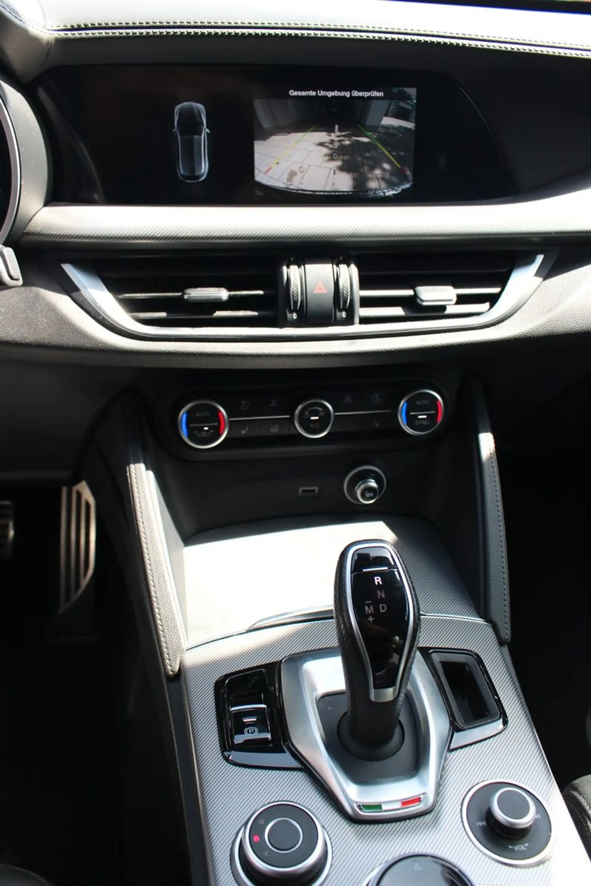 Alfa Romeo Stelvio Veloce Q4 Matrix-LED/Premium-Paket — photo 12