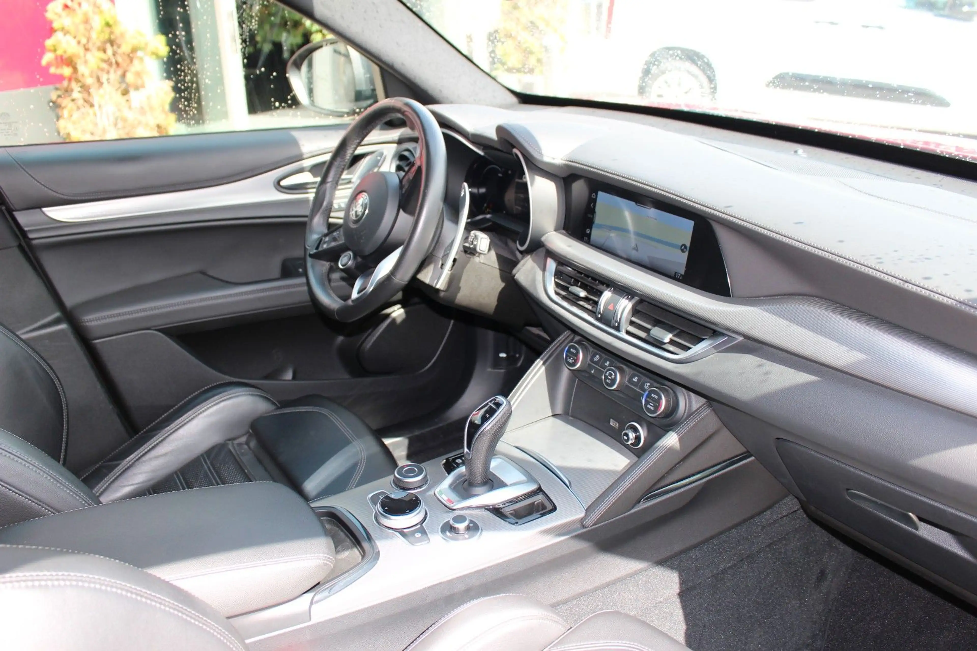 Alfa Romeo Stelvio Veloce Q4 Matrix-LED/Premium-Paket — photo 6