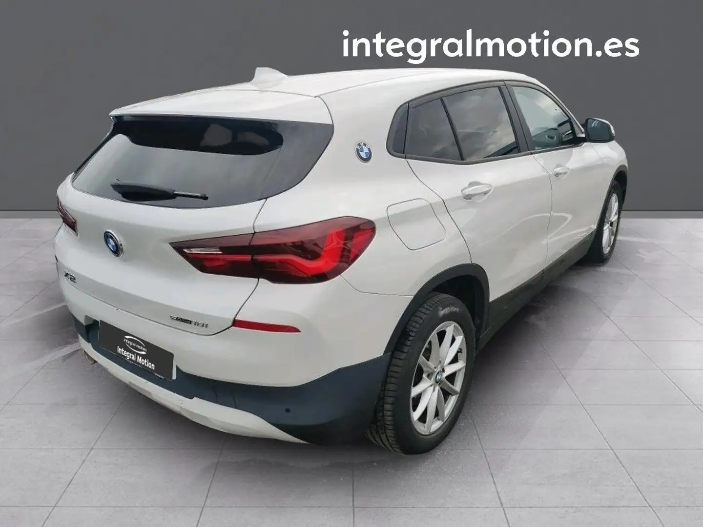 BMW X2 sDrive 18iA Blanco - 2