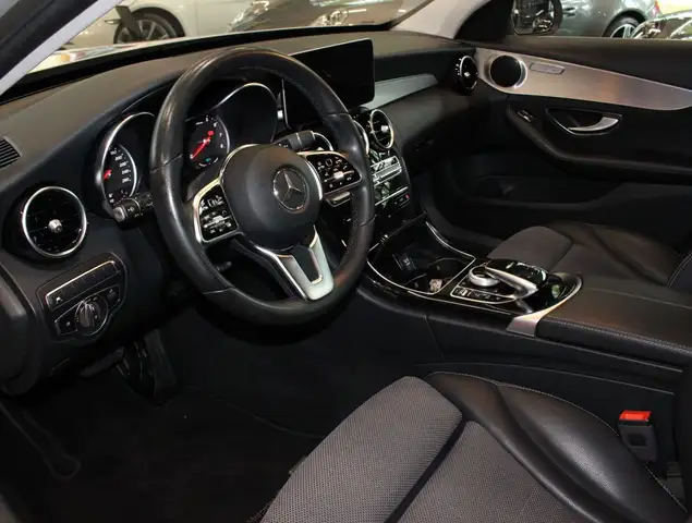 Mercedes-Benz C-Class view 13