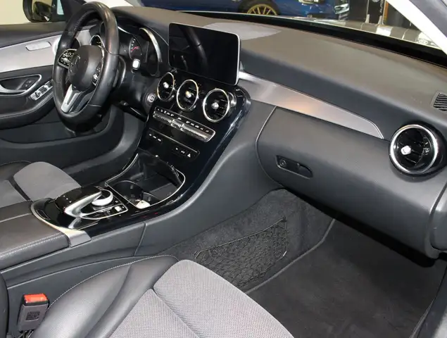 Mercedes-Benz C-Class view 10