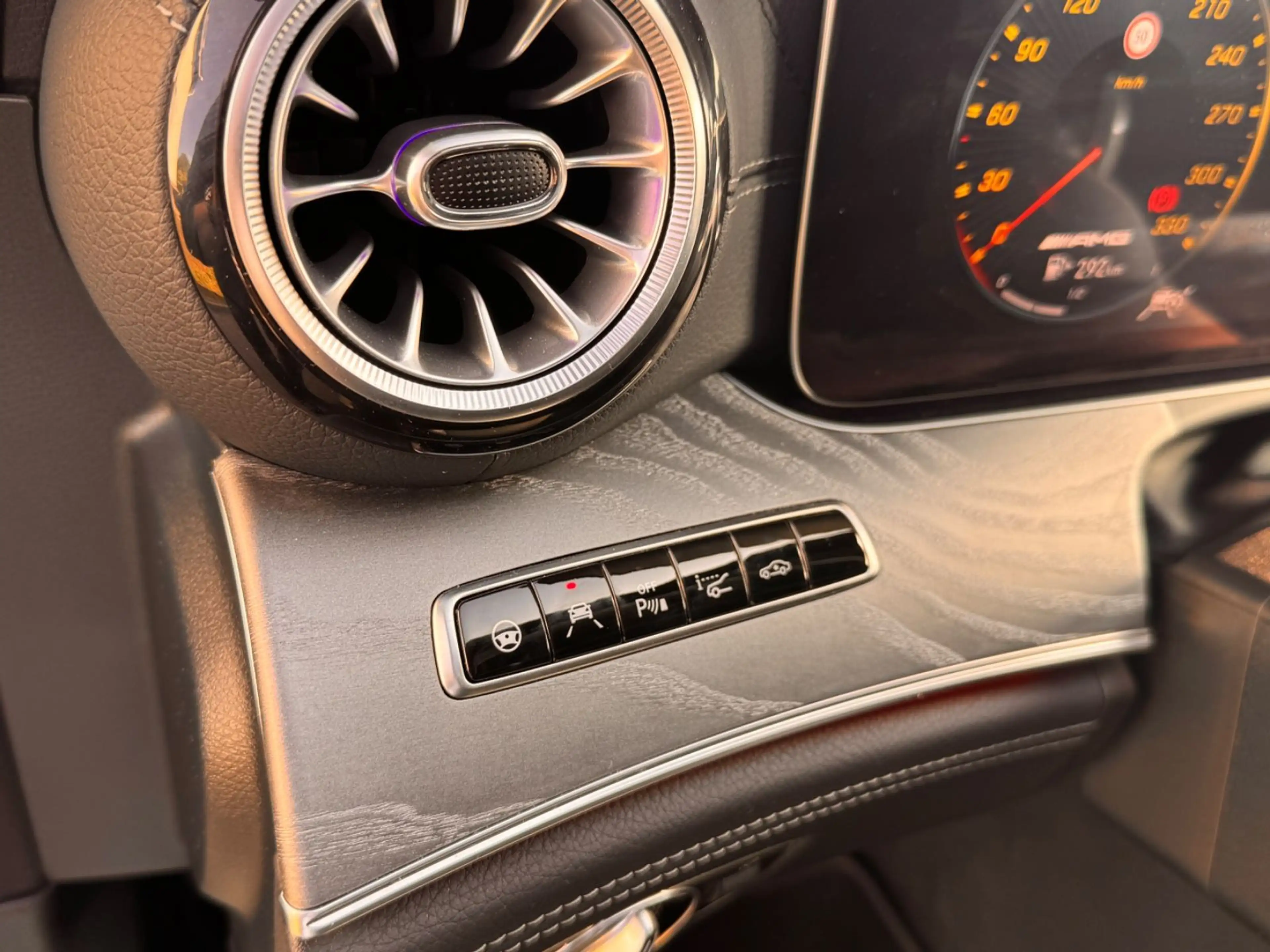 Mercedes-Benz AMG GT 4-trg. 43 4Matic+*BURMESTER*PANO*NIGHT* — photo 14