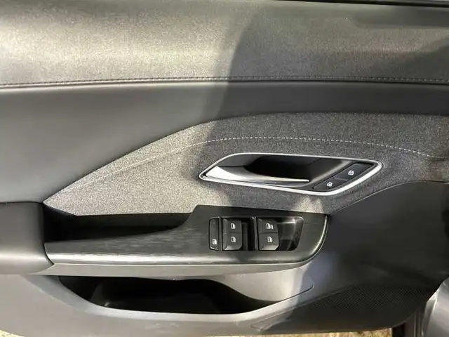 MG ZS view 10
