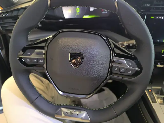 Peugeot 408 view 12