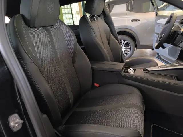 Peugeot 408 view 14