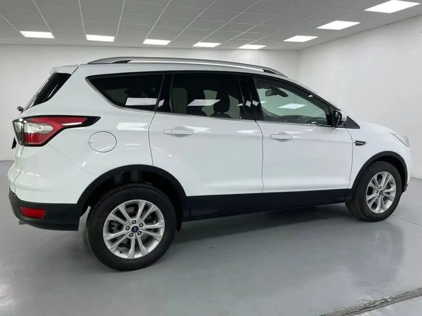 Ford Kuga 2.0 TDCI 115 CV 2WD Titanium Bianco - 1