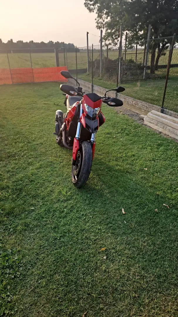 Ducati Hypermotard 821 Czerwony - 2